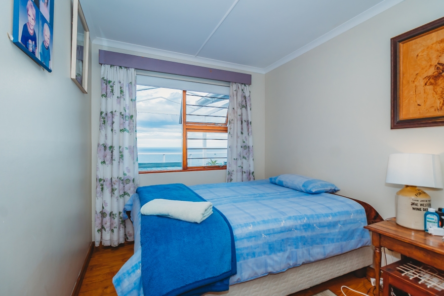5 Bedroom Property for Sale in Herolds Bay Western Cape
